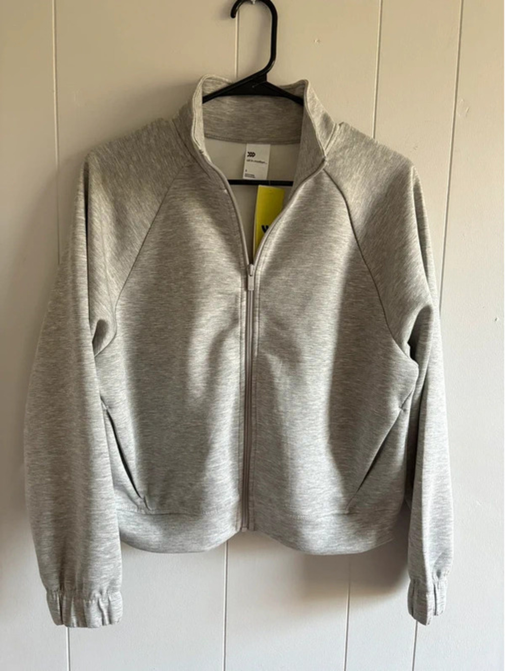Womens size small airy sleek gray all in motion full zip jacket new
